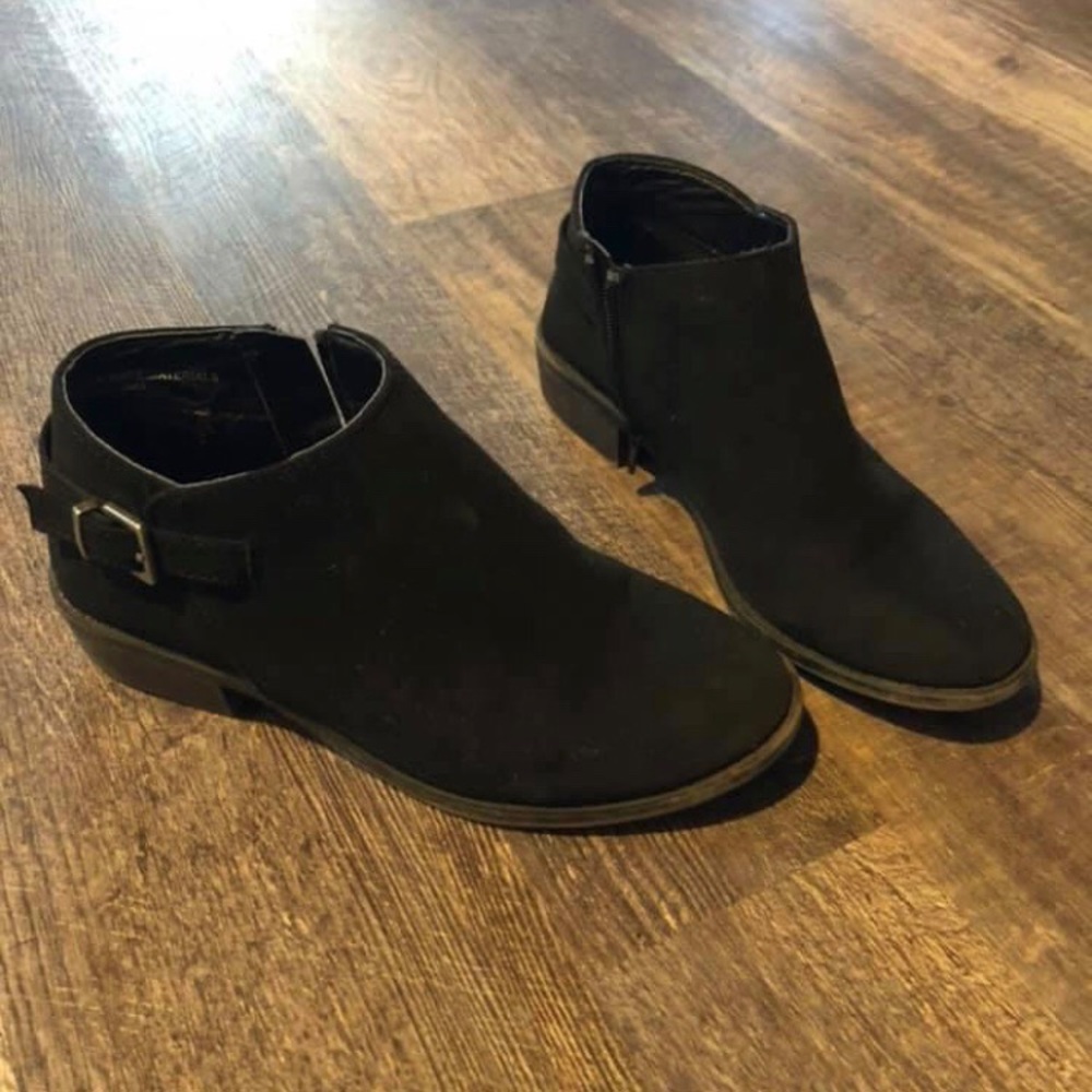 Whitemt ankle booties, no box